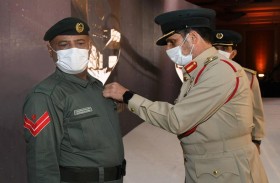 عريف في شرطة دبي لم يرتكب أي حادث مروري منذ 31 عاماً 