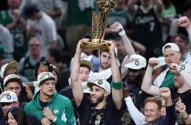 سلتيكس يحرز لقبه الثامن عشر القياسي  أن بي ايه