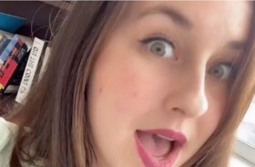 تكتشف خيانة حبيبها بعدما تلاعب بحسابها على إنستغرام