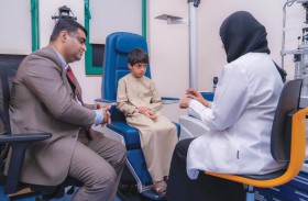 مدينة الشيخ خليفة الطبية تفتتح عيادة متخصصة لعلاج التهاب العنبيّة لدى الأطفال 
