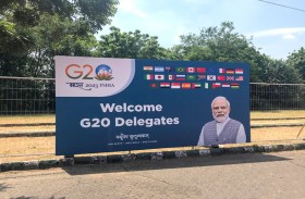 علم الإمارات يزين شوارع نيودلهي قبيل قمة العشرين