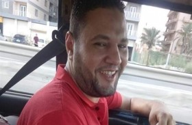 سائق يعيد 150 ألف جنيه لأصحابها