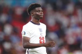 أرتيتا: قوة ساكا ستساعده على التعامل مع الإساءة العنصرية