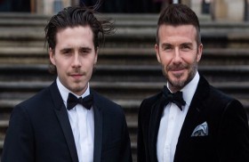 نجل بيكهام يعلن خطبته على نجمة سينمائية