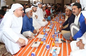 «الموارد البشرية والتوطين» تنظم إفطارا للعمال من مختلف المهن