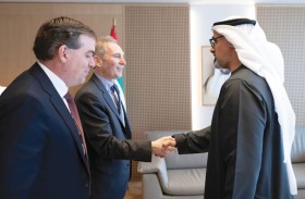 خالد بن محمد بن زايد يلتقي الرئيس التنفيذي لشركة أمازون