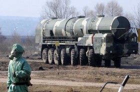 إيكونوميست: التلويح بالنووي يؤكد حسابات بوتين الخطأ في أوكرانيا