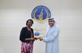 وفد أوغندي يزور أكاديمية الفجيرة للطيران 