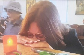 كارمن لبّس.. فنانة الحزن النبيل التي ودّعت زياد الرحباني