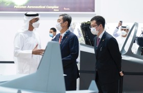 محمد بن زايد يزور معرض دبي للطيران ويشيد بحجم المشاركات وكفاءة التنظيم