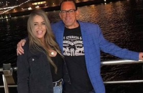 تنقذ حبيبها المليونير من السجن