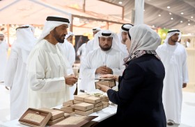 نهيان بن زايد يزور مهرجان ومزاد ليوا للتمور 