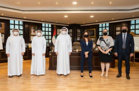 سعيد الطاير يبحث مع وزيرة مالطية تعزيز التعاون في الطاقة المتجددة