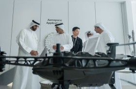 وزير الدولة لشؤون الدفاع يطلع على الأجنحة المشاركة في اليوم الأخير من معرض دبي للطيران