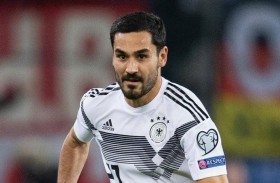 غوندوغان أفضل لاعب في استفتاء «كيكر»