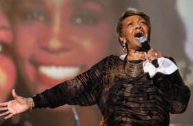 وفاة المغنية سيسي هيوستن عن 91 عاما 