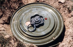 «الأفضل عالميا».. العراق يبدأ تنفيذ برنامج دعم ضحايا الألغام