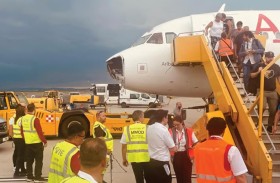 البَرَد يهشم طائرة بمطار فيينا 