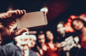 «ثقافة السيلفي» تدفع نحو جراحات التجميل