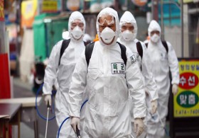 تشديد القيود الصحية حول العالم في مواجهة كوفيد-19 