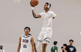 بذراع واحدة .. يصنع المعجزات في كرة السلة