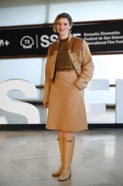 الممثلة الألمانية كاثرينا ستارك خلال جلسة التصوير الخاصة بفيلم «فرانز» في مهرجان سان سيباستيان السينمائي شمال إسبانيا. ا ف ب