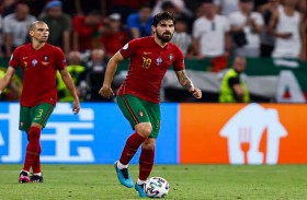 لاعب المنتخب البرتغالي نيفيز يشيد بمستوى رونالدو في التدريبات ويصفه بـ «المتميز» 