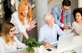 كيف يُمكن تحسين الإنتاجية في بيئات العمل المختلفة؟