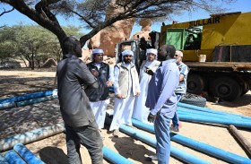 الفريق الإنساني الإماراتي في تشاد يدشن ثاني بئر جوفية في أم جرس