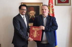 سفير الإمارات يلتقي بوزير التعليم الصربي