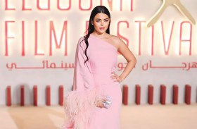 أسماء جلال مع آسر ياسين ومحمد إمام وويجز والكداوني فى السينما قريبا