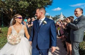 عروس مصابة بعمى الألوان ترى سحر والت ديزني 