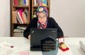 تلميذة مغربية ملكة الرياضيات الإفريقية