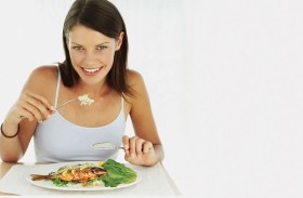 تنظيم الدماغ وإبطاء الشيخوخة ومقاومة الاكتئاب.. فوائد حمية البحر المتوسط