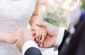 هرب الابن يوم زفافه.. فأنقذ الأب الموقف بالزواج