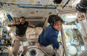 بعد نجاح الرحلة.. القرني وبرناوي يصلان الأرض