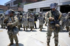 «اخلعوا الأقنعة».. حملة ضخمة في واشنطن ضد «التخفي الأمني»