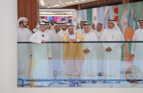 حاكم الشارقة يفتتح مركز السيوح التجاري
