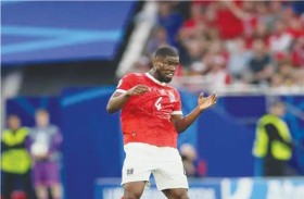  دانسو يأسف لإصابة لمبابي ويتمنّى له الشفاء 