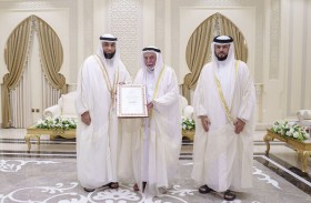 حاكم الشارقة يطلق المصحف المرتل للقارئ رعد الكردي