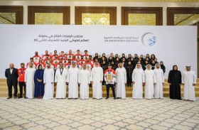 خالد بن محمد بن زايد يستقبل لاعبي ولاعبات المنتخبات الوطنية للرياضات الشتوية