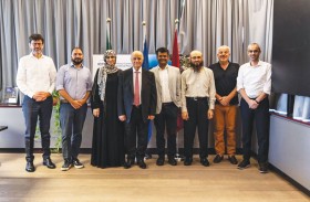 بحث تعزيز التعاون العلمي بين جامعة الشارقة والمركز الدولي للفيزياء النظرية 