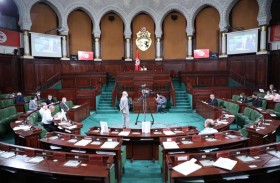 تونس: نواب يدعون إلى استئناف العمل البرلماني !؟