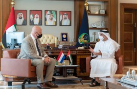 سيف بن زايد يلتقي وزير العدل والأمن الهولندي