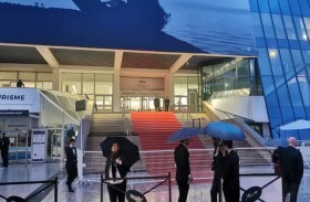 المطر ضيف مزعج على مهرجان كان