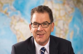 وزير ألماني يحذر من موجات لجوء جديدة بسبب كورونا