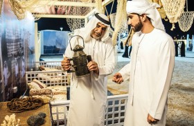 يوسف العلي يروي للأجيال تراث البحر في مهرجان دلما التاريخي