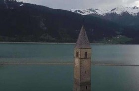 من تحت الماء.. ظهور قرية إيطالية بعد 70 عاما