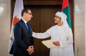 رئيس الدولة يتلقى رسالة خطية من رئيس قبرص تسلمها عبدالله بن زايد