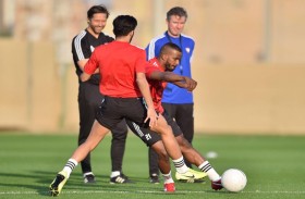 الأبيض يُدشن معسكره الداخلي بدبي أمس 